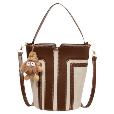 时尚百搭挂饰拼接水桶包