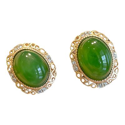 俄料和田碧玉蛋面耳钉