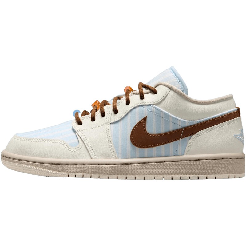 NIKE耐克女子AIR JORDAN 1白蓝板鞋运动训练篮球鞋IR7553-422