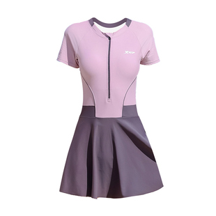 特步泳衣女款2026新款显瘦遮肚连体裙式保守小胸聚拢度假海边泳装