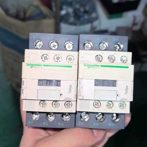 下单前咨询进口施耐德交流接触器LC1D25BD