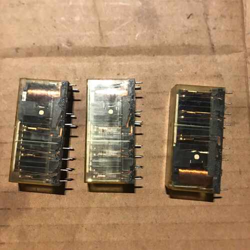 RF1V-4A2BL-D24和泉继电器，的，，成色如拍前询价下单