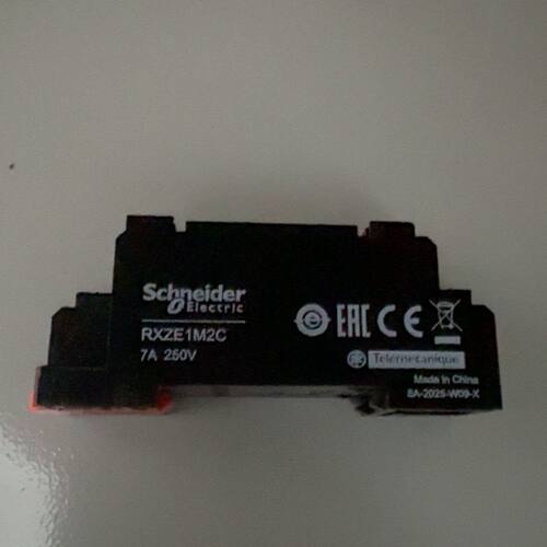 〔议价-可维修〕处理继电器底座RXZE1M2C,7A 250V,8 工业设备备件
