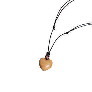 新中式绿檀木爱心项链女款大气高级感百搭毛衣链衣服长款挂件配饰