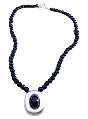 新款黑色串珠项链新中式典雅气质感锁骨链小众银色方块吊坠时尚潮