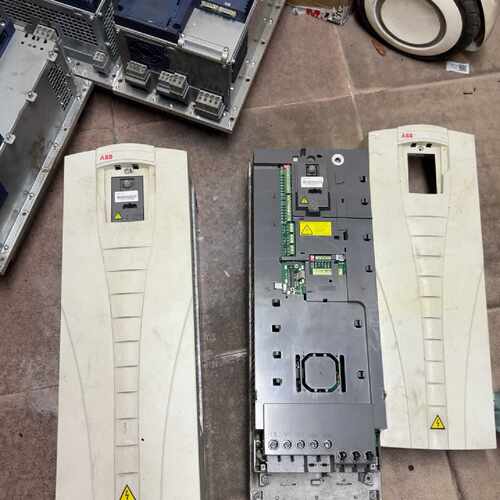 溢价-变频器ACS550-01-072A-4，37KW，功能