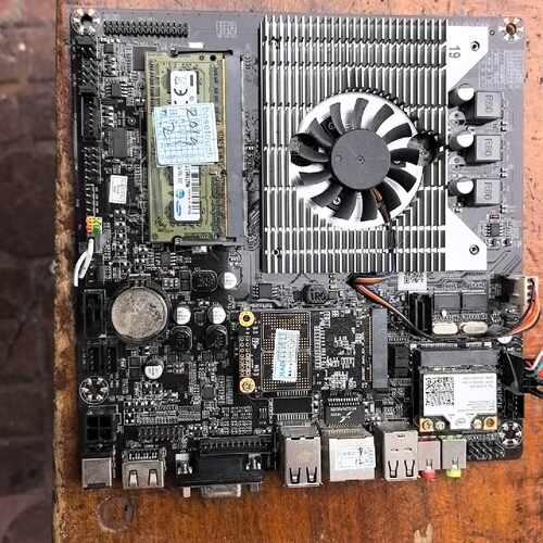【请询价】IntelNUC主板带散热风扇和内存条支持DDR3接