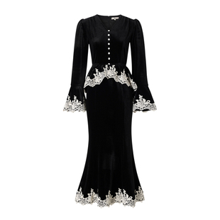 MD千亿【秋水煮茶】2025冬季时尚设计感显瘦设计感连衣裙