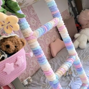 楼梯防滑条上铺脚踏垫学生宿舍梯围栏缠绕软包毛绒保暖绳防硌脚粗