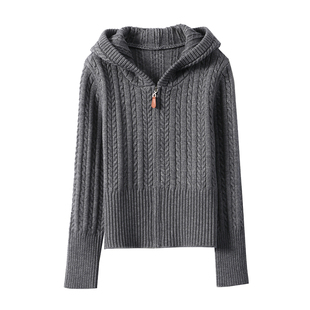 淘么淘 气质老钱风 柔软羊毛立体绞花拉链短款针织连帽开衫毛衣女