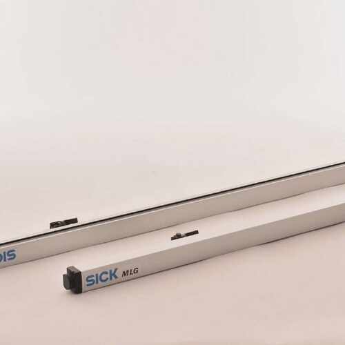 MLGS3-2070F221 / MLGE3-2070F212 / Set of 2 pcs. Sick - New o