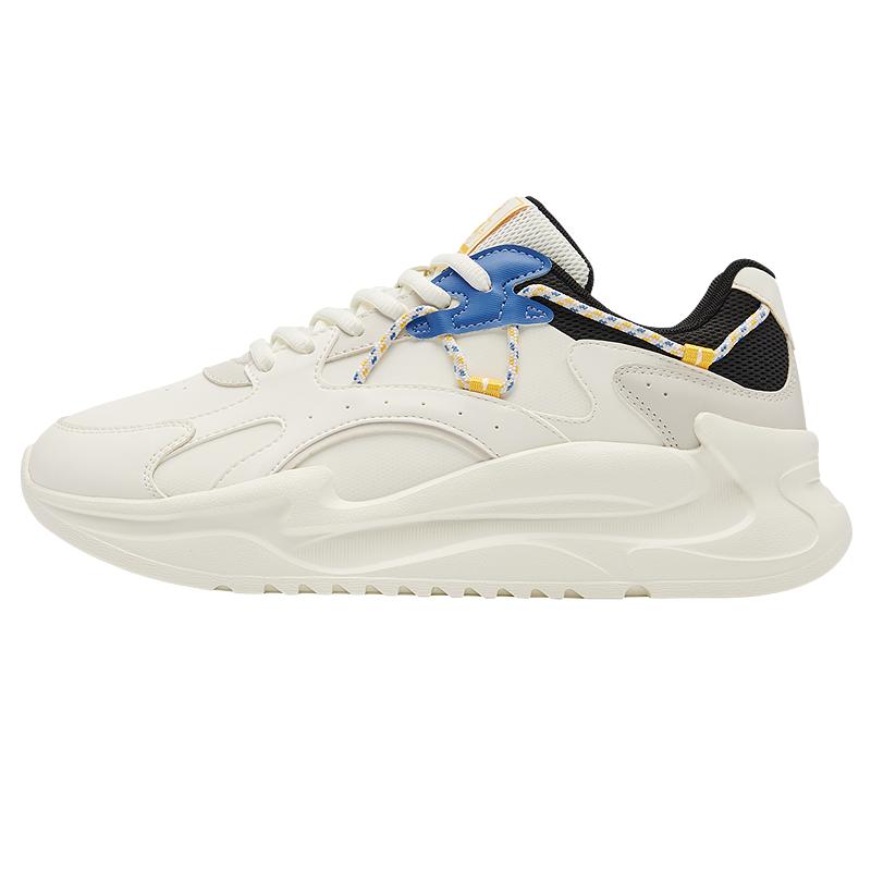 乔丹皮面防水休闲鞋男2025冬季新款软底黑色学生百搭老爹鞋男鞋子