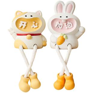 卡通吊脚娃娃摆件玄关洞洞板坐姿装饰品电视柜儿童房卧室壁饰礼物