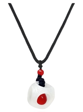 双轨同款汉白玉缠枝纹玲珑骰子项