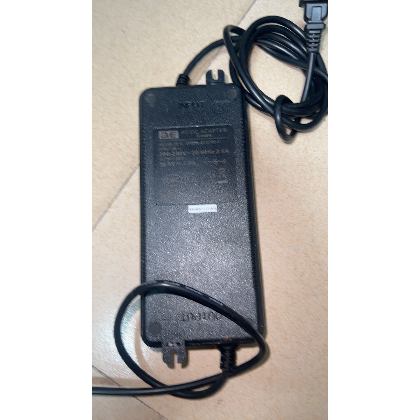溢价-冠宇达36V7A电源适配器型号GM25036007图片