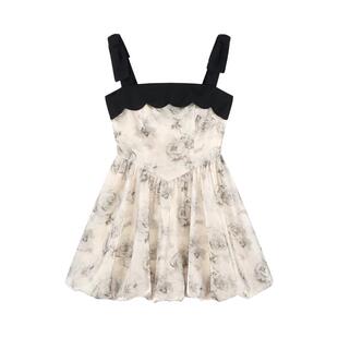 富家千金感印花吊带方领连衣裙2025夏日高级感独特漂亮掐腰花苞裙