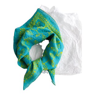 小方巾包头丝巾女春秋夏季护颈围脖子三角领巾绿色ins装饰薄围巾