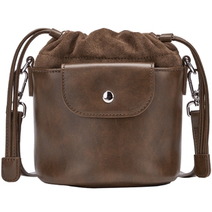 热风女士包包2026年春季新款抽绳迷你拼接斜挎包复古棕色水桶包