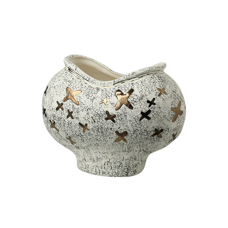 手工拍釉鎏金梅花圆肚陶瓷插花器