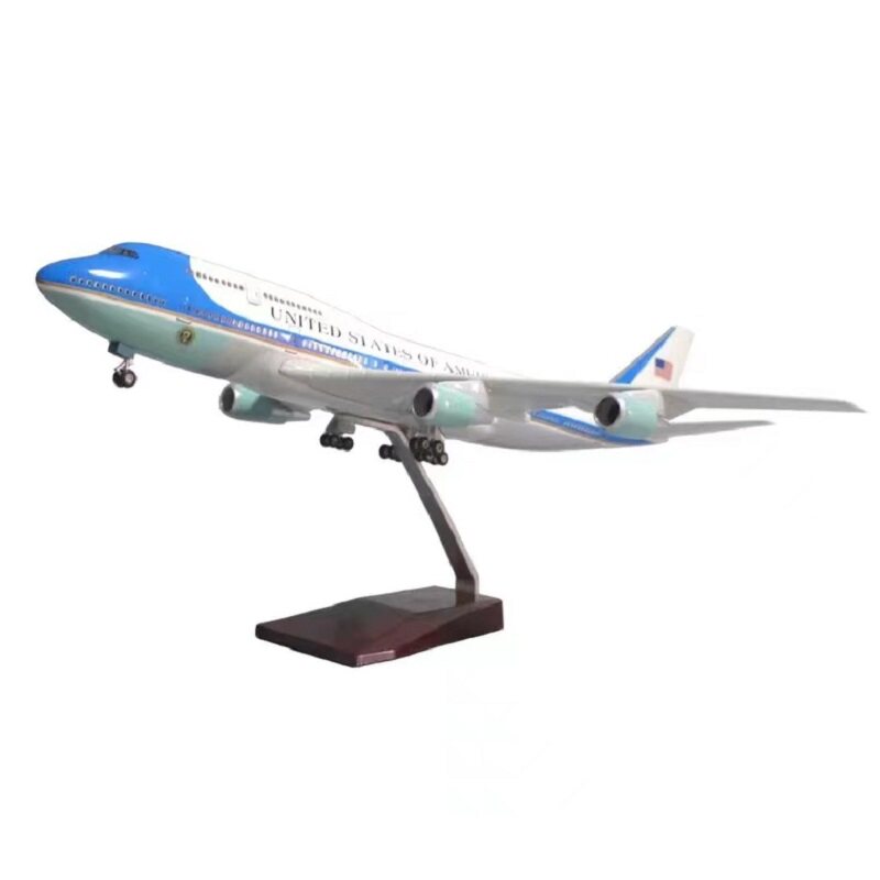 47cm带轮子带灯波音747飞机模型