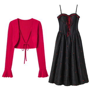 织物猪 松风茶韵 甜欲风黑色碎花吊带裙女夏收腰法式花苞短裙子