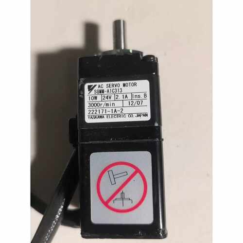 溢价-安川伺服电机 SGMM-A1C313，10W 24V  30