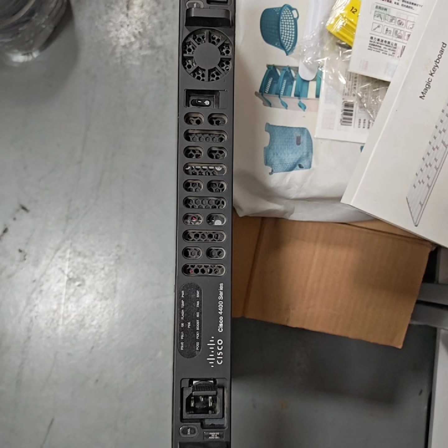 思科CISCO 4400企业级千兆路由器，机器成色如图，功能议价