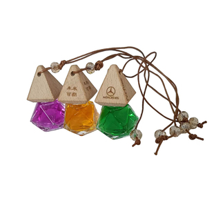 高级车载香水汽车内香熏挂件瓶精油耐高温持久清香除臭剂车载用品