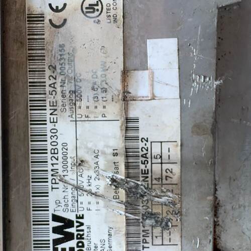 溢价-SEW驱动器TPM12B030-ENE-5A2-2一台，实物