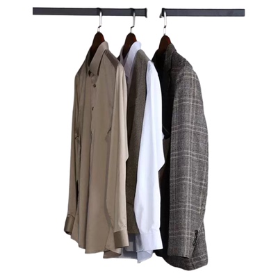 YOUPIN样板房衣帽间衣服组合男士咖色西服皮鞋衬衫软装饰品摆件轻