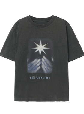 Unvesno(UN)复古炒雪花磨破工艺手捧星印花情侣款宽松T恤