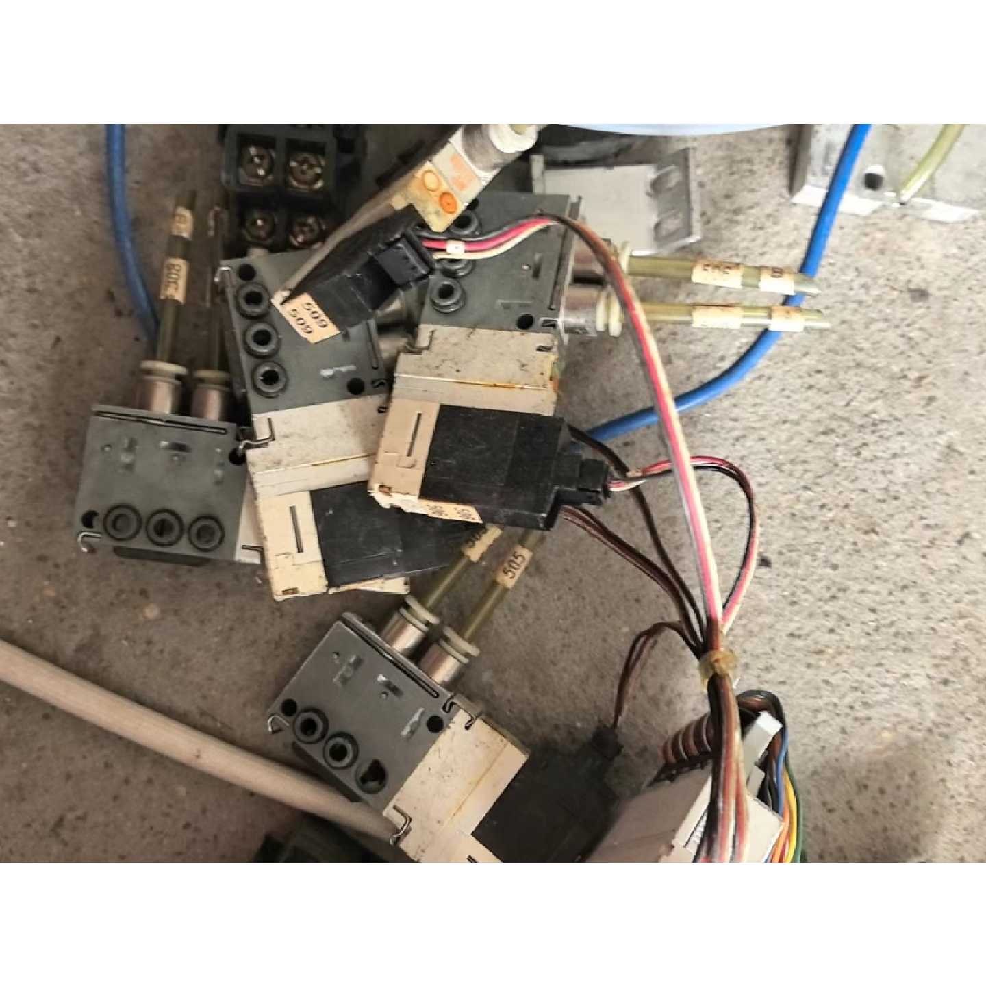 【议价-可维修】SMC 电磁阀 VQ1171-5M 全新/二手均有货