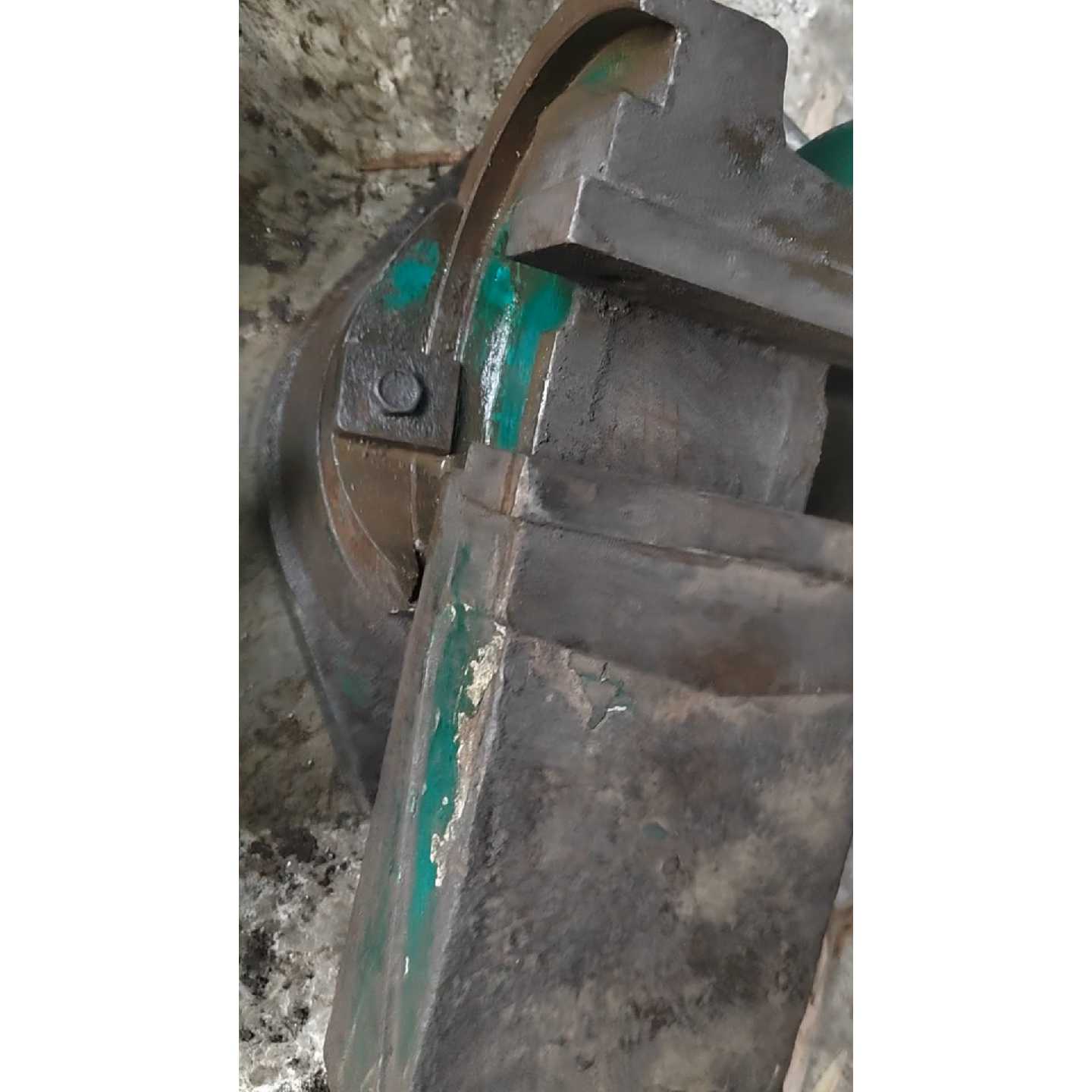 出二手拆机十字工作台可倾斜平口钳台虎钳各一台具体尺寸与图片