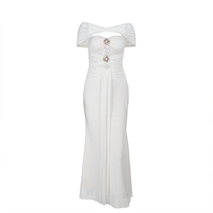 GirlsAt18 白色一字肩连衣裙女性感蕾丝生日礼服裙修身度假长裙