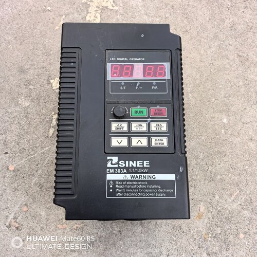询价-正弦变频器EM303A-1R1G/1R5P-3AB，1.1K