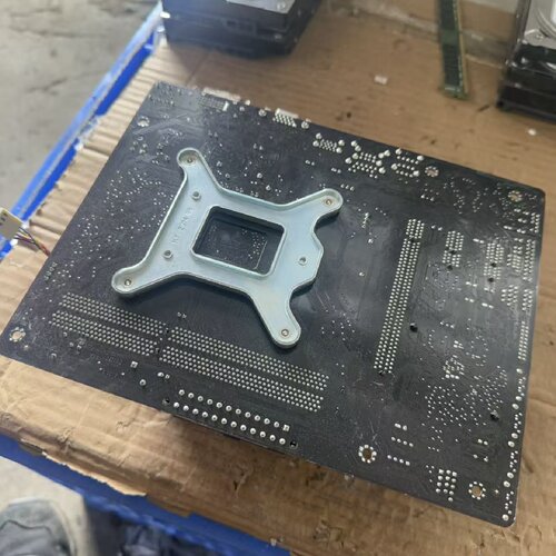 议价拆机一块H81MK主板版本1.01带风扇实物维修