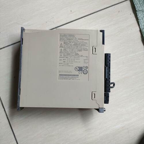 （请询价）安川YASKAWA伺服驱动器，型号SGD7S-2R8A00A