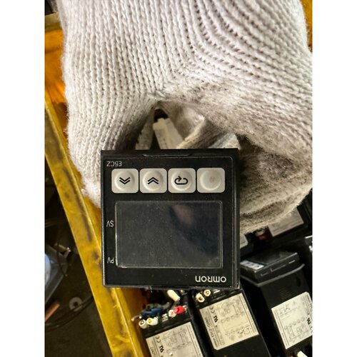议价E5CZR2MT温控器拆机下来的实物维修