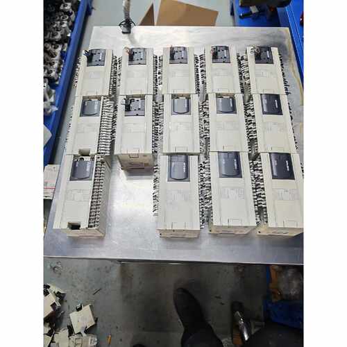 询价下单三菱PLC拆机件FX3GA-60MR-CM，外观成色漂亮，功