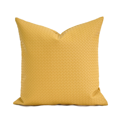 新品低至8折防水防污编织皮抱枕