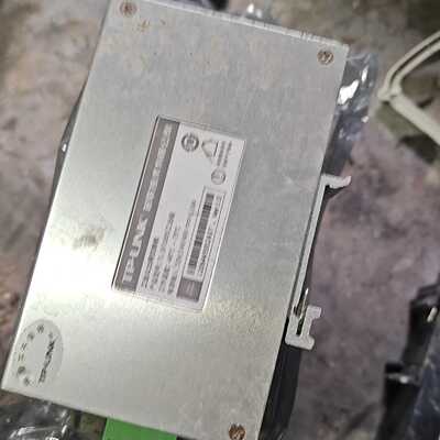 溢价-TP一LlNK工业以太网交换机11个，型号。TL一SF100