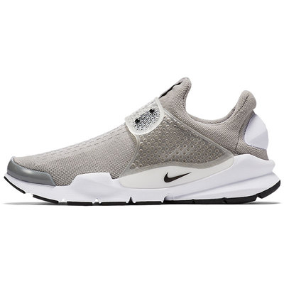 耐克男女低帮轻便运动跑步鞋