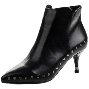 铆钉尖头小跟短靴女2025秋冬季新款软皮高跟鞋女细跟单靴女靴5CM