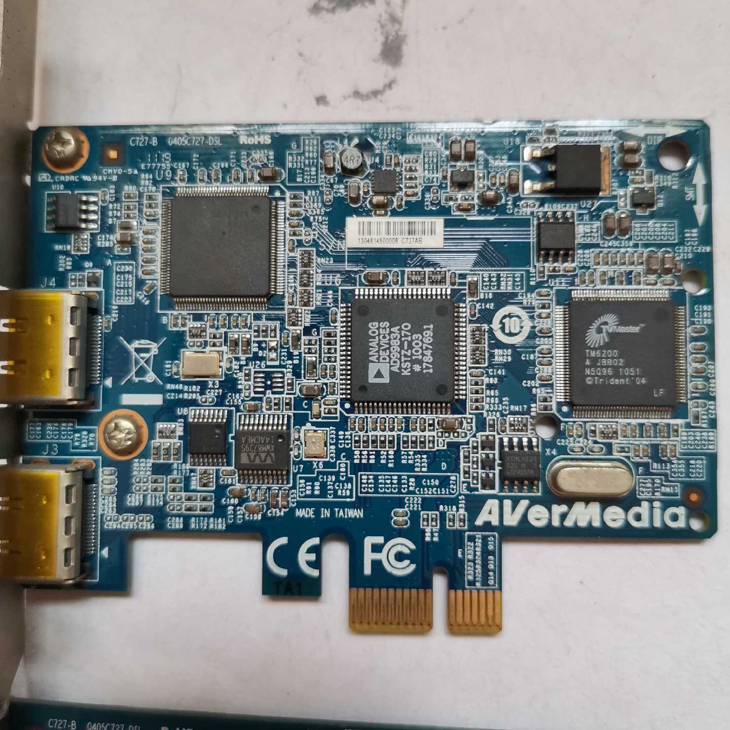 圆刚AVerMediaC727SCSI卡