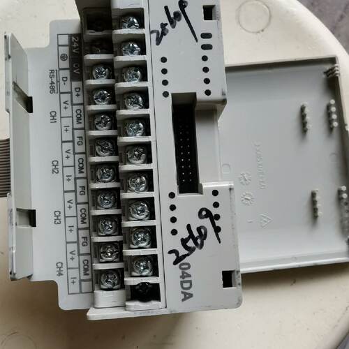 询价台达DVP04DA-H3模拟量模块，功能正常。议价