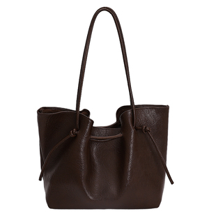 质感韩系通勤腋下包包女2025新款秋冬单肩包大容量复古棕色托特包