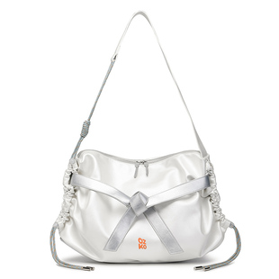 ozko鸥可白羽斜挎包女款运动健身包骑行大容量休闲通勤托特单肩包