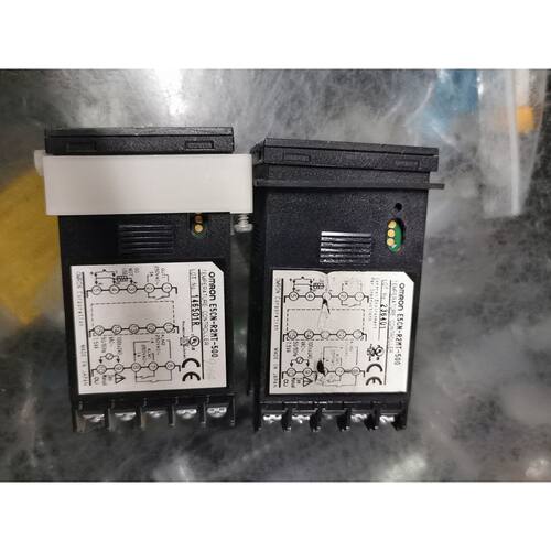 议价欧姆龙温控器E5CN-R2MT-500，日本制造。