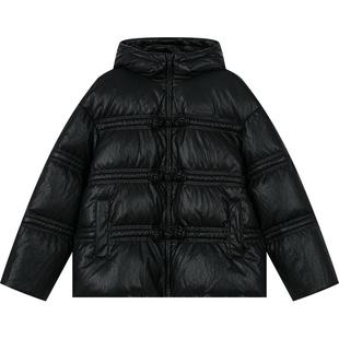UOOYAA/乌丫立体穿绳盘扣PU蛋白皮羽绒服