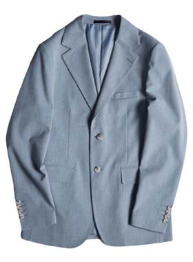 高级感浅蓝色摄影绅士礼服宽领